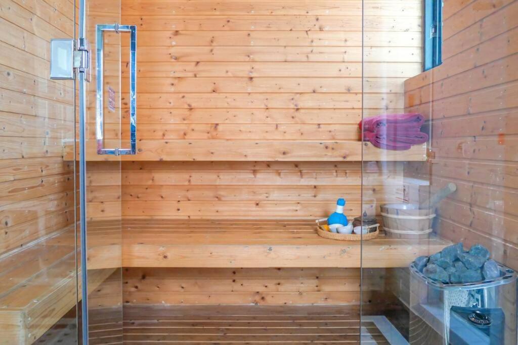 3Bd Pool Villa Pattaya With Sauna - Exquisite Pool Villa B Nong Prue Екстер'єр фото